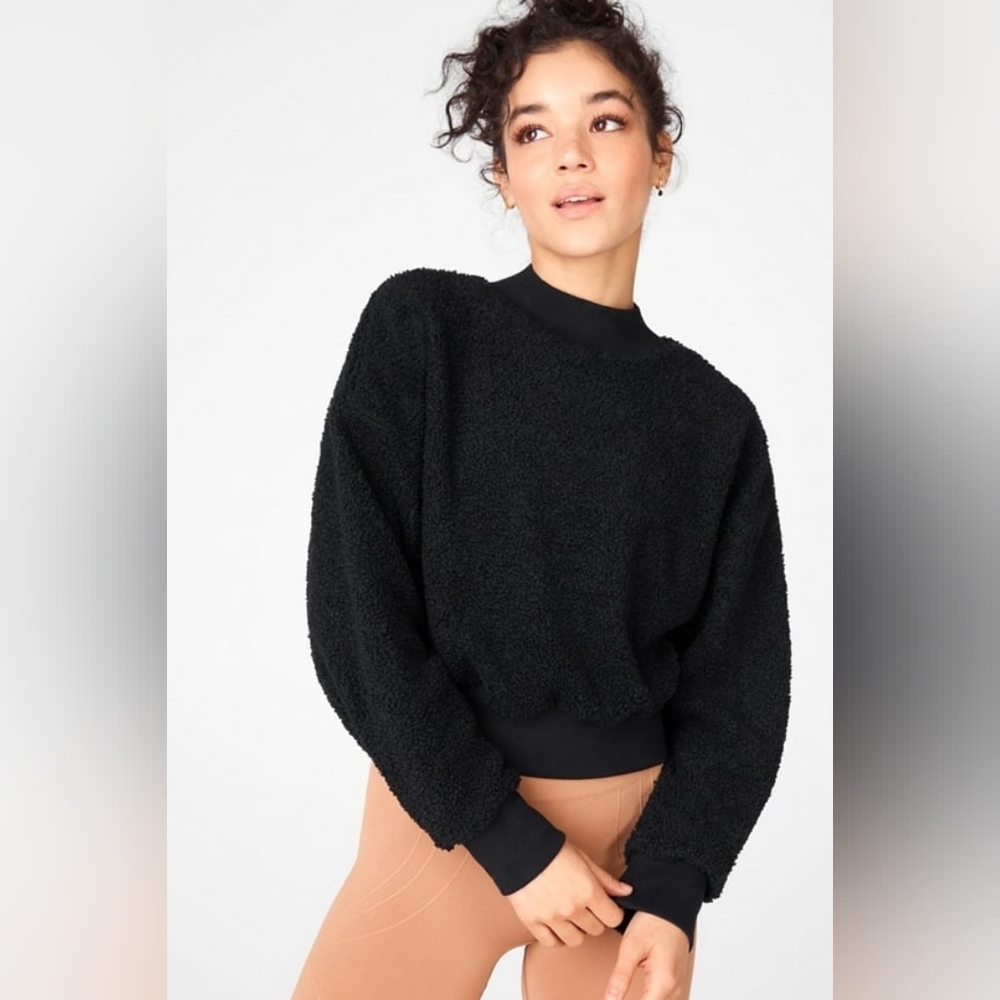 Fabletics Malia Polar Fleece Pullover Medium Athleisure Casual Cropped Oversized